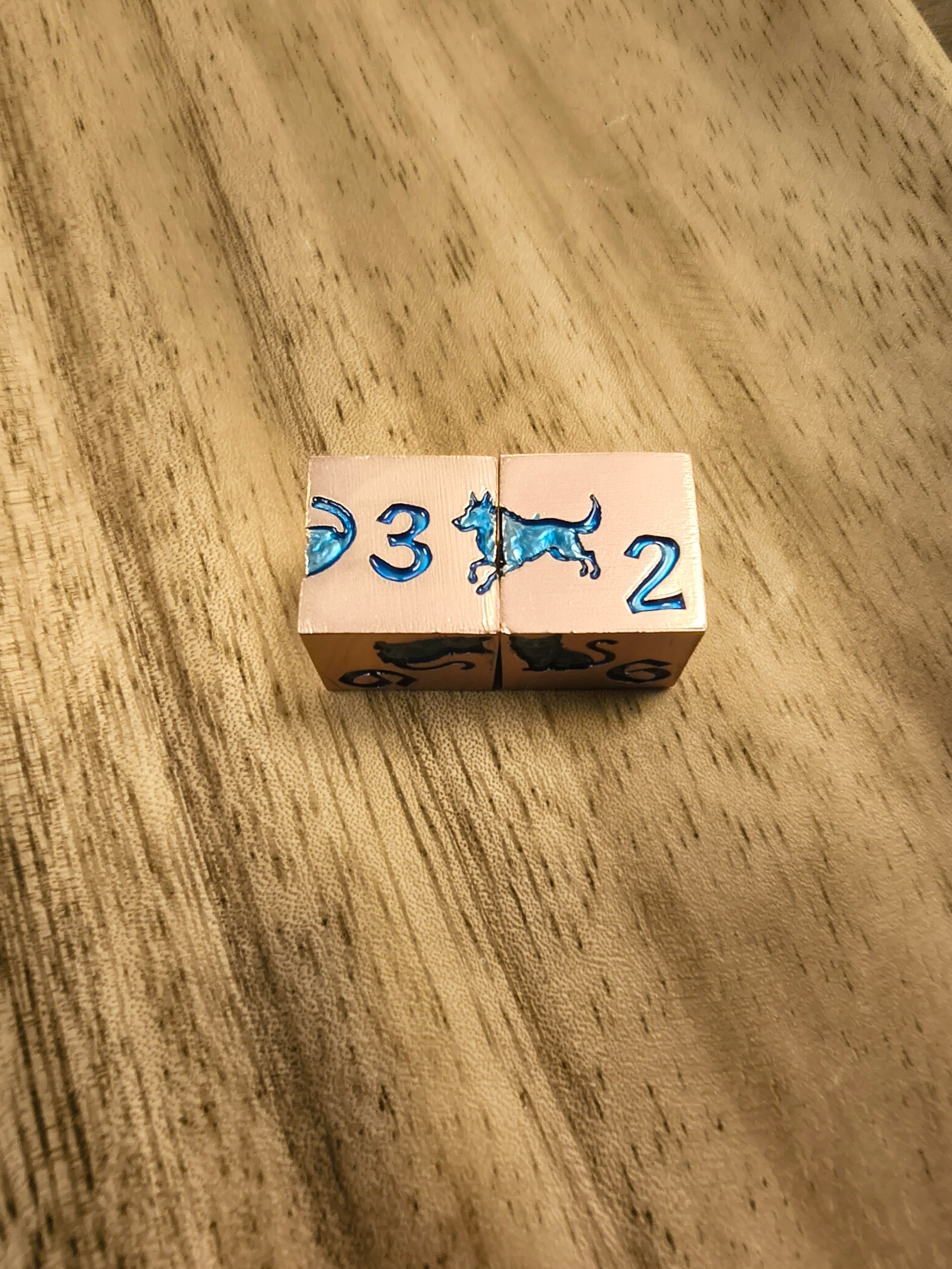 Metal Mahjong Dice | D6 Pair for Mah Jongg | Engraved Dog & Cat Dice | Mah Jongg Dice for Pet-Lovers